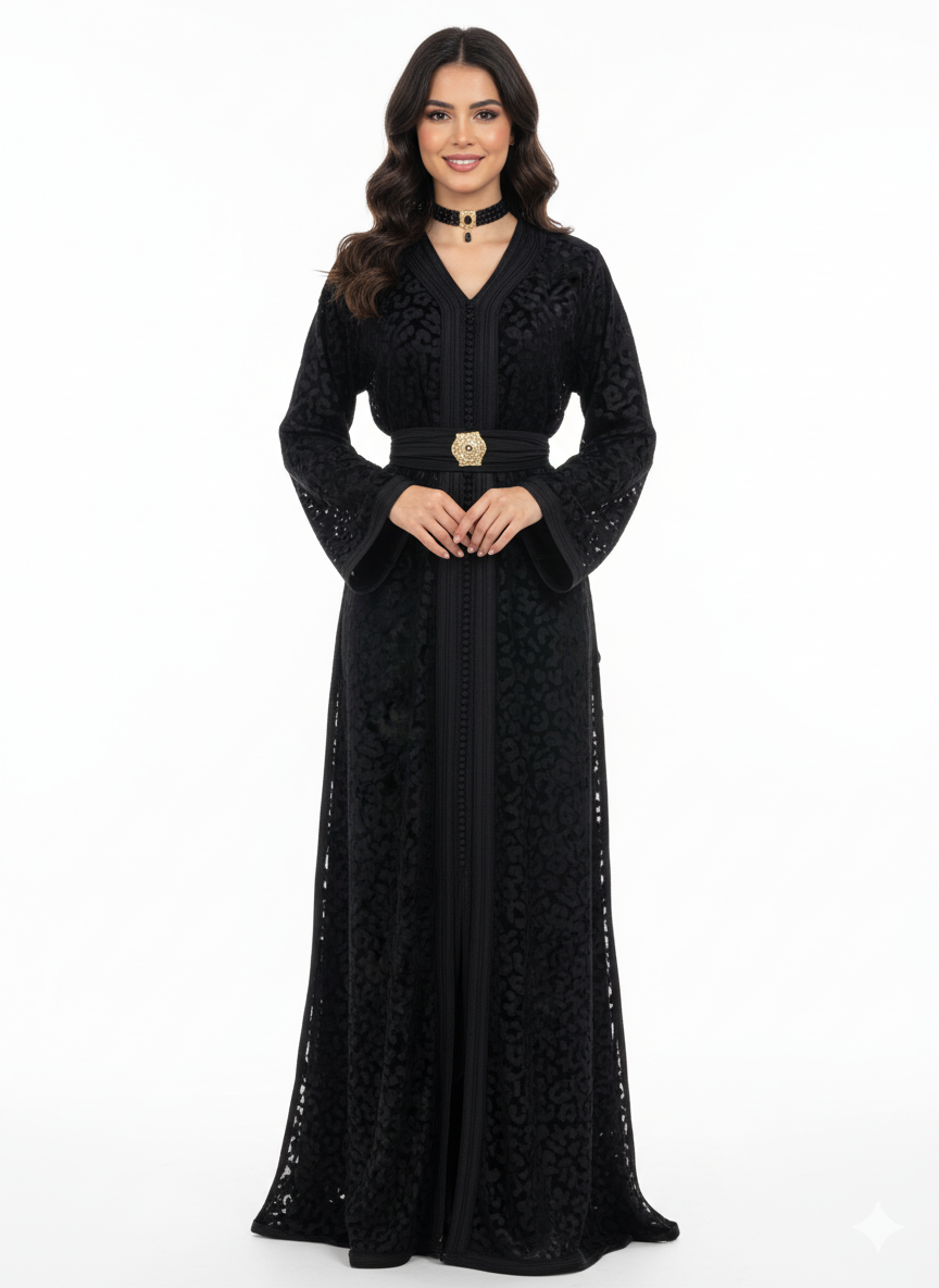 Caftan Marocain Luxe en Velours Violet – Broderie & Ceinture Mdamma