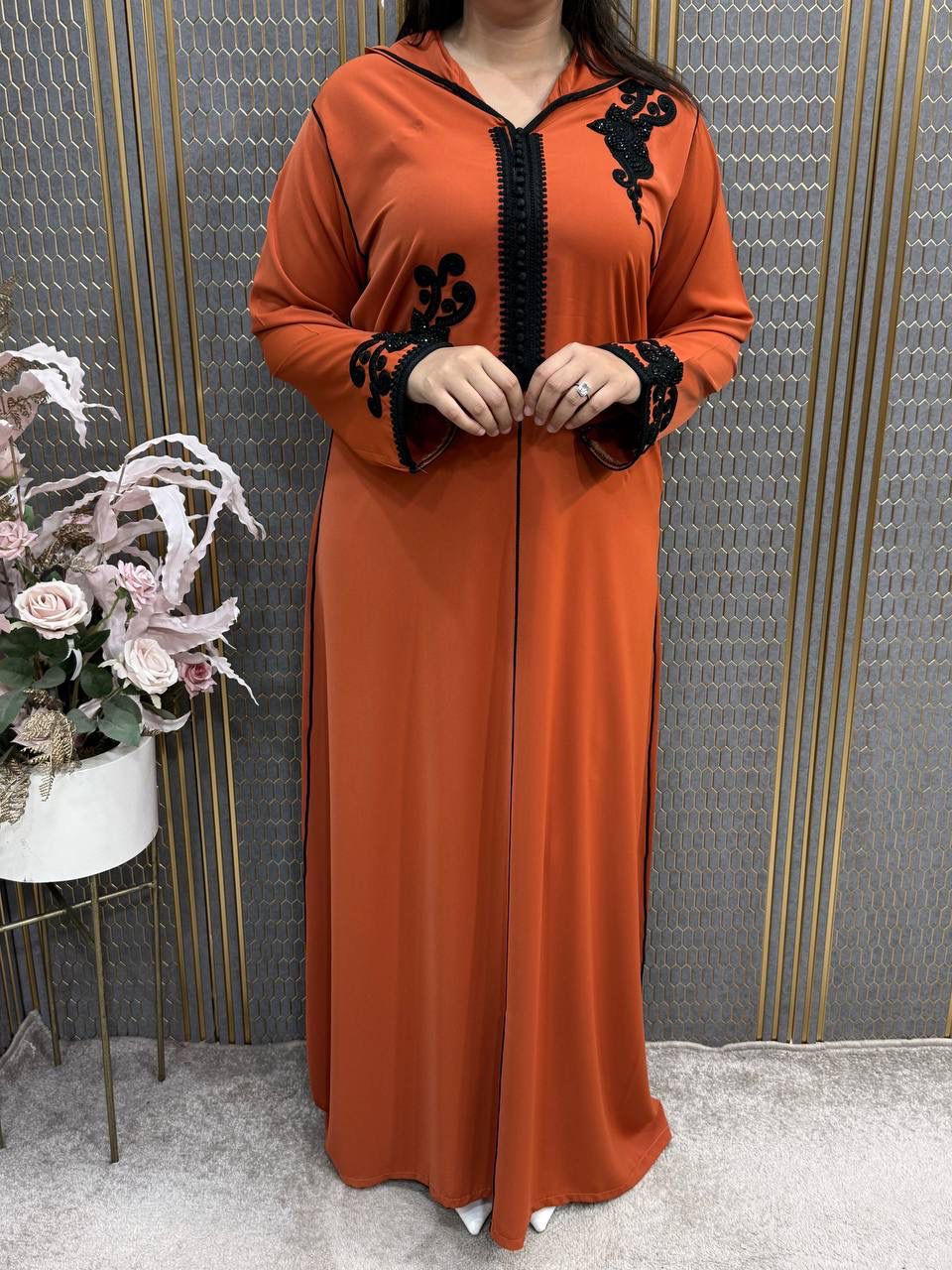 Luxury Moroccan Djellaba with Hand-Embroidered Design - Crafted by Top Moroccan Designers