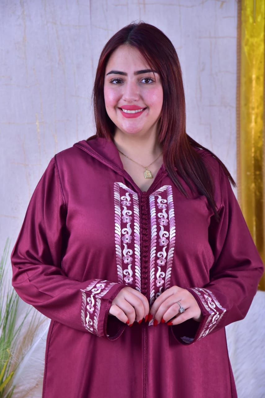 Luxury Moroccan Jellaba with Hand-Embroidered Design - Crafted by Top Moroccan Designers